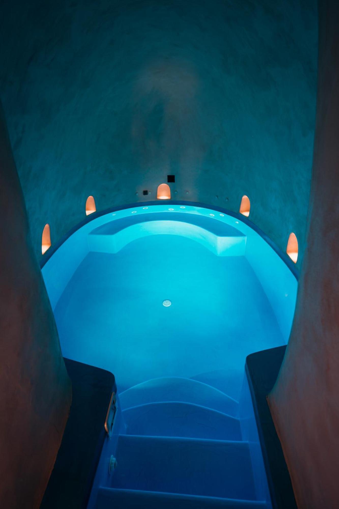 Willa Aethra Vegan Caves
